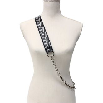 Leopárd mintás, fekete-fehér táskapánt lánccal, nikkel