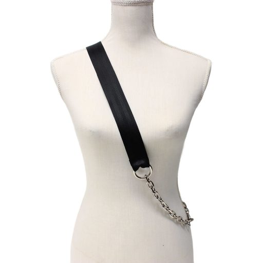 Leopárd mintás, fekete-fehér táskapánt lánccal, nikkel